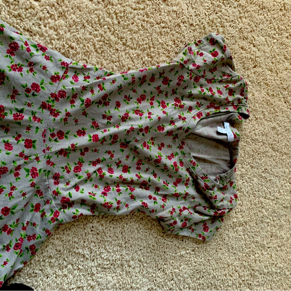 Vintage Delia’s Gray Floral Peplum Tee